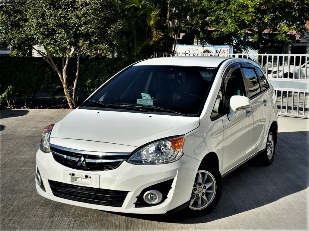 Mitsubishi colt 2013