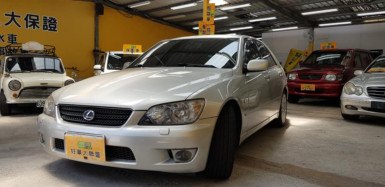 2005 Lexus Is