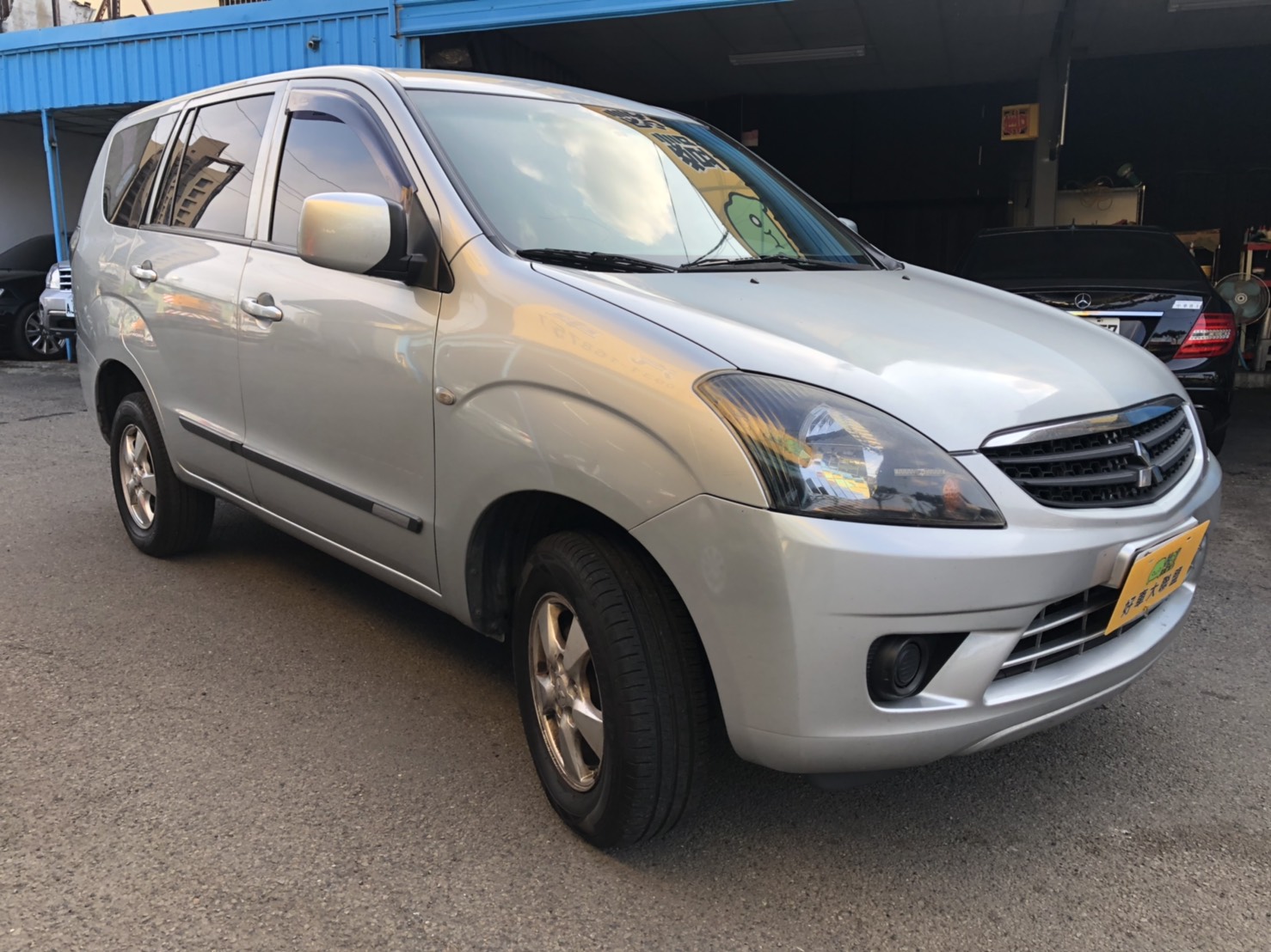 2012 Mitsubishi 三菱 Zinger