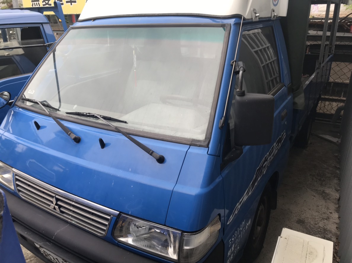2008 Mitsubishi 商用車