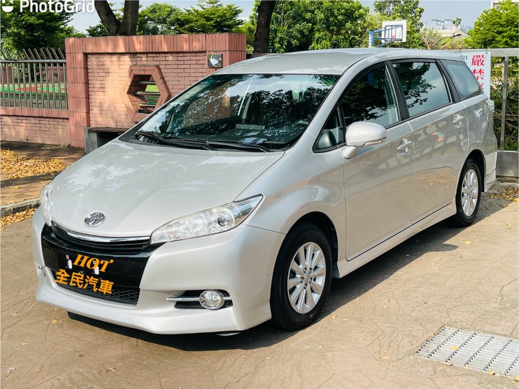 Toyota wish 2016