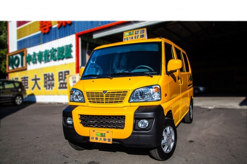 2010 Mitsubishi 三菱 商用車