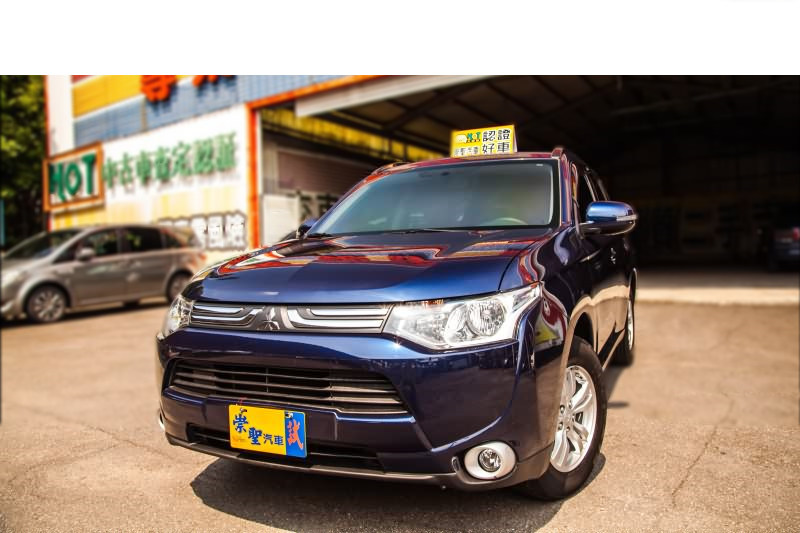 2016 Mitsubishi 三菱 Outlander