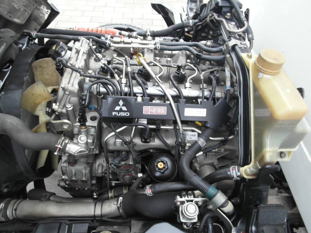 ◎送料無料!★2017年製★極上超美品★中古◎ 三菱 146L 静音設計!「ラウンドカットデザイン」耐熱トップテーブル 冷蔵庫 【MR-P15A-S】iSA2 ◎送料無料!!☆2017年製☆極上超美品☆中古◎