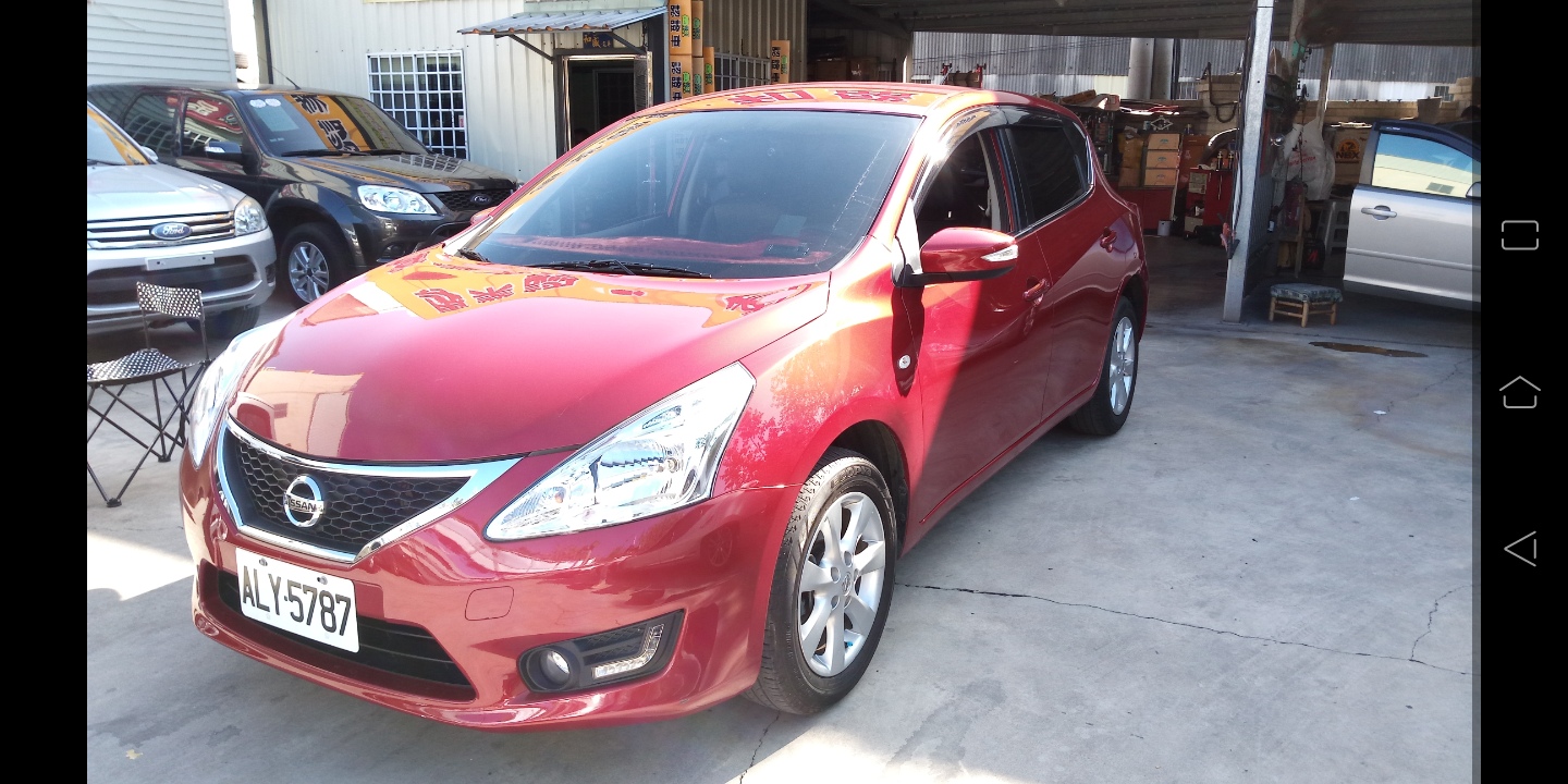 2015 Nissan Tiida