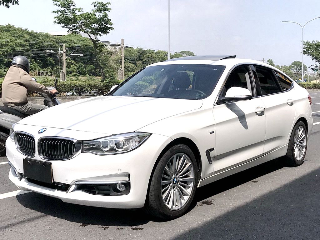 2014 Bmw 3-series sedan