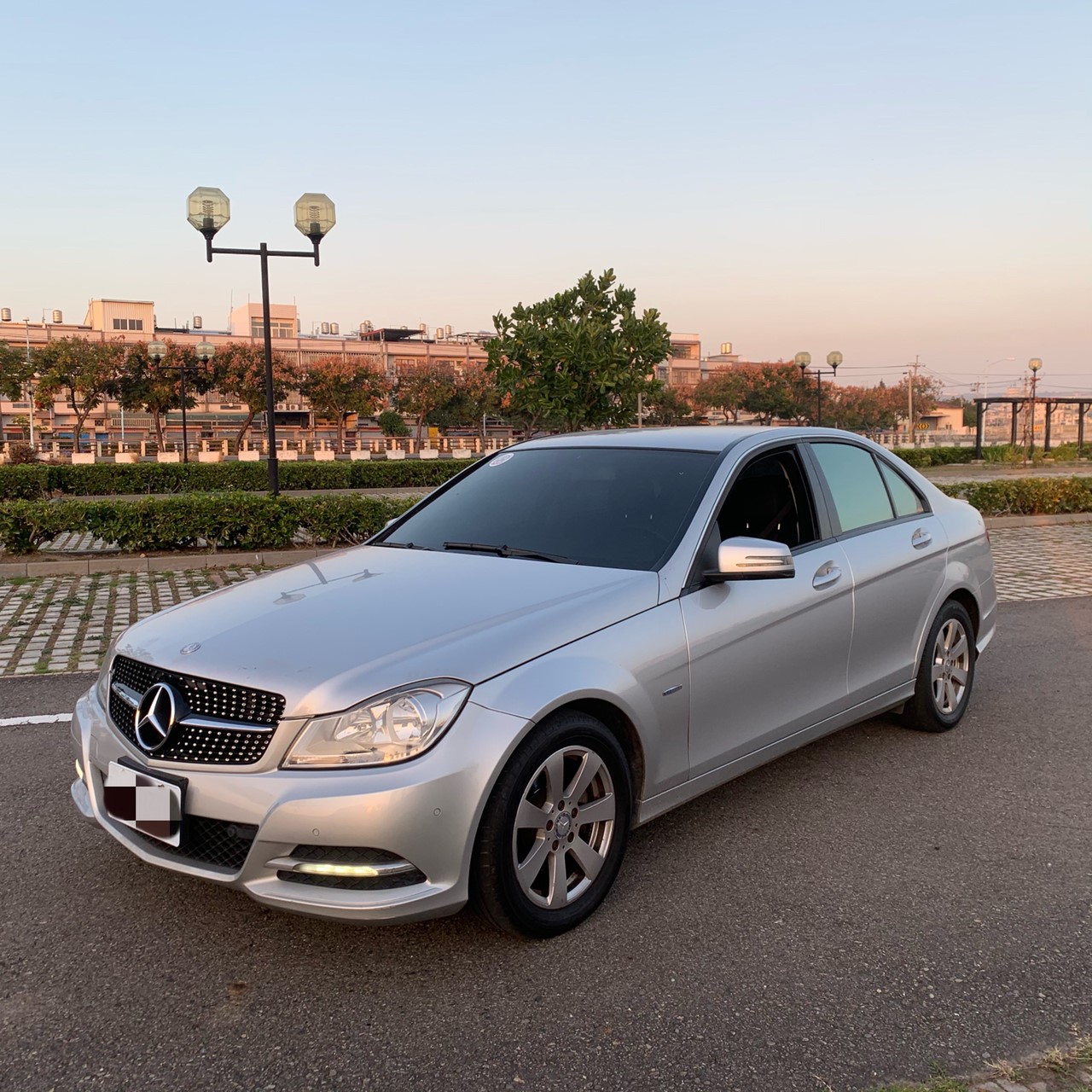 2011 M-Benz 賓士 C-class