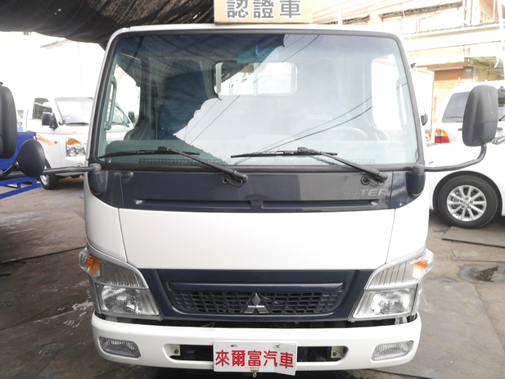 2011 Mitsubishi 三菱 商用車