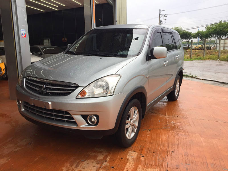 2012 Mitsubishi Zinger