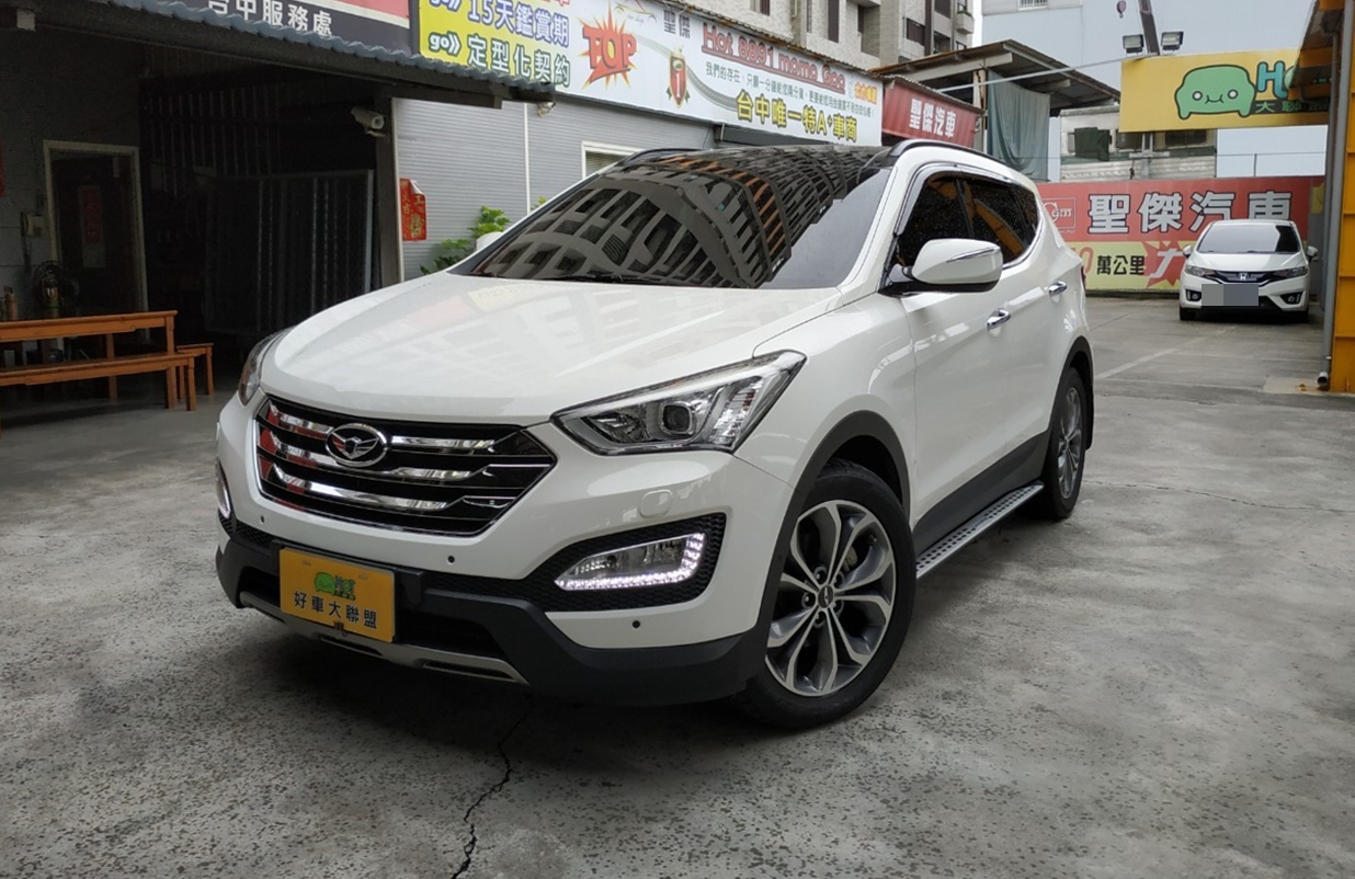 2014 Hyundai 現代 Santa fe