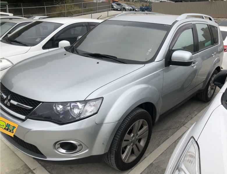 2011 Mitsubishi 三菱 Outlander