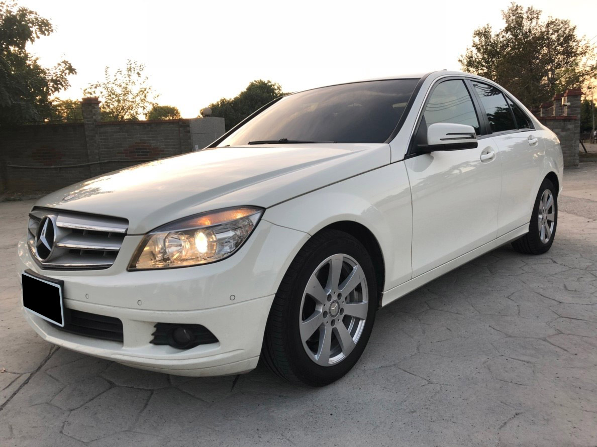 2008 M-benz C-class