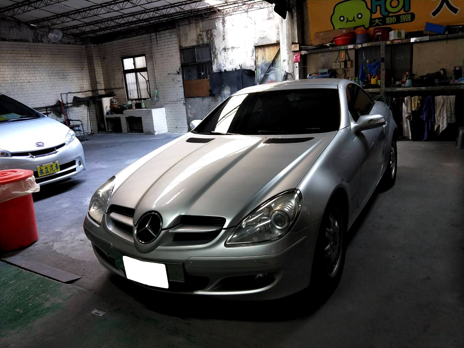2005 M-benz Slk