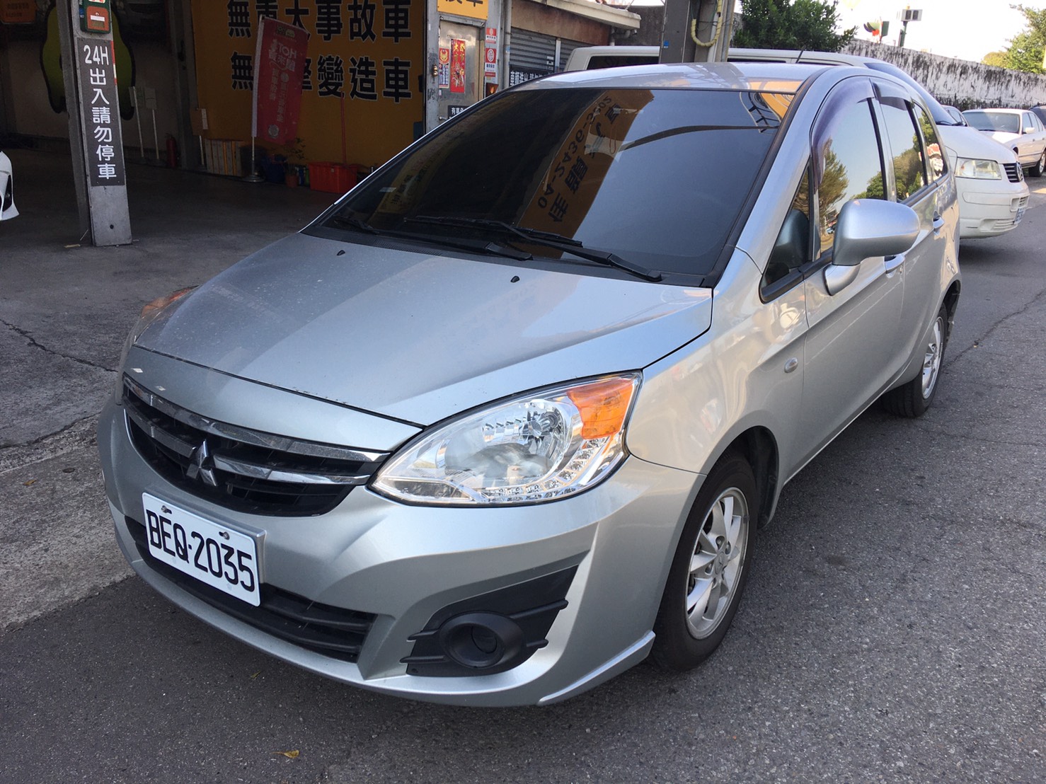 2016 Mitsubishi 三菱 Colt plus