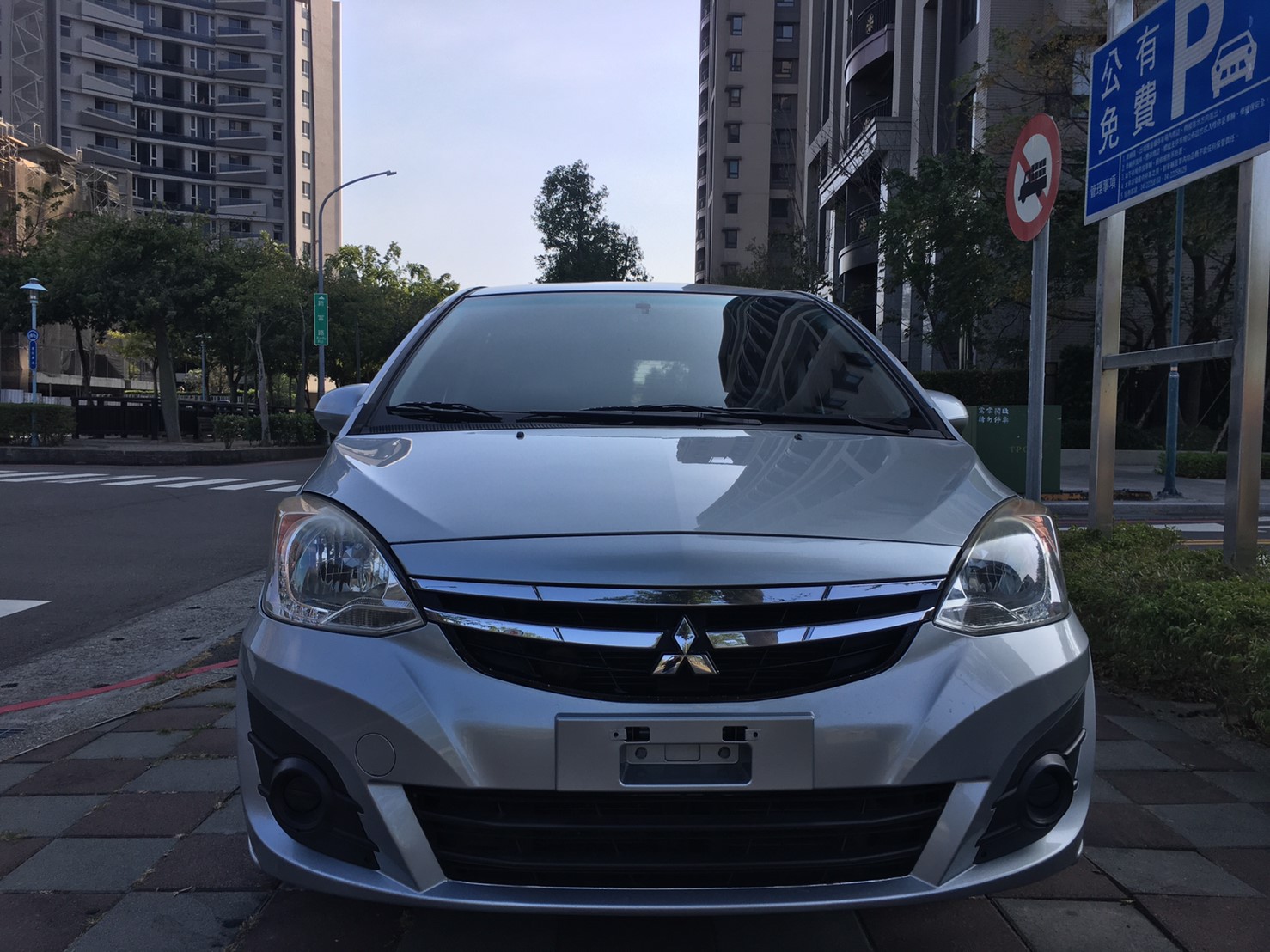 2014 Mitsubishi 三菱 Colt plus