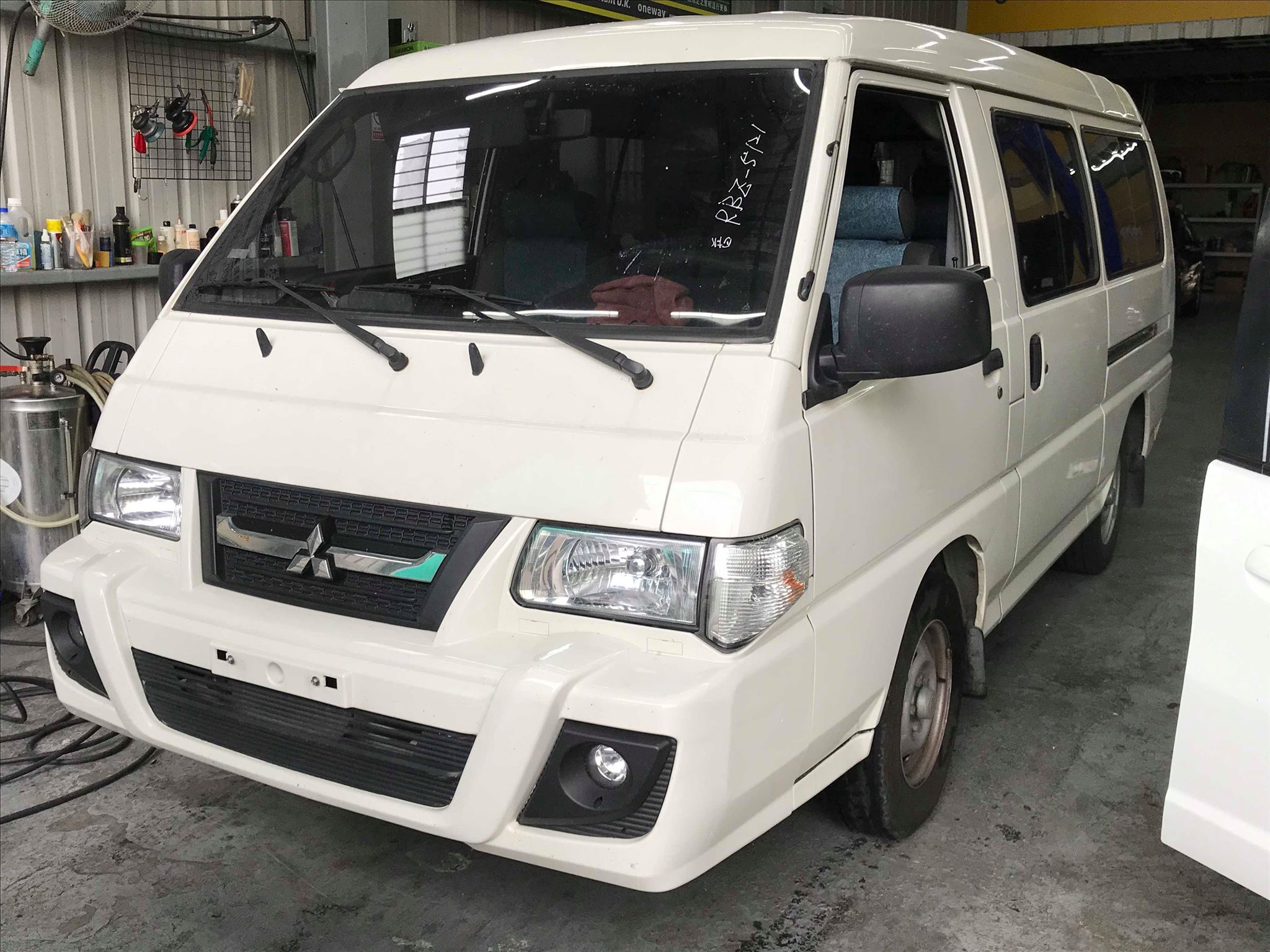 2014 Mitsubishi 商用車