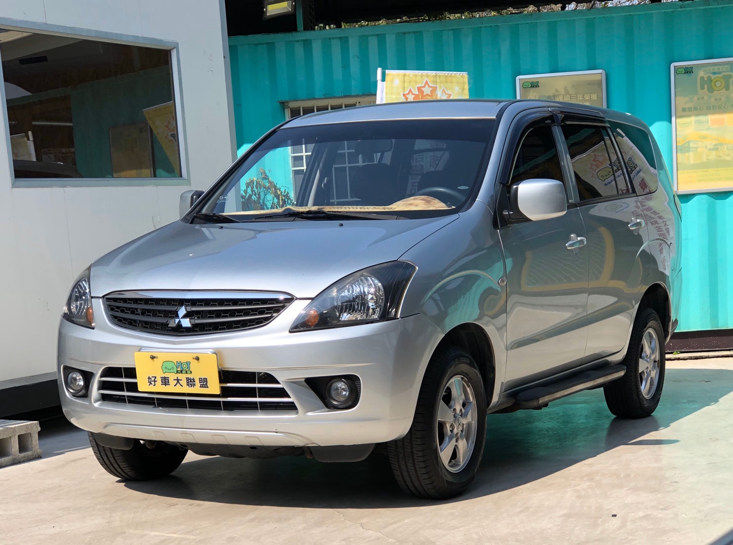 2012 Mitsubishi 三菱 Zinger