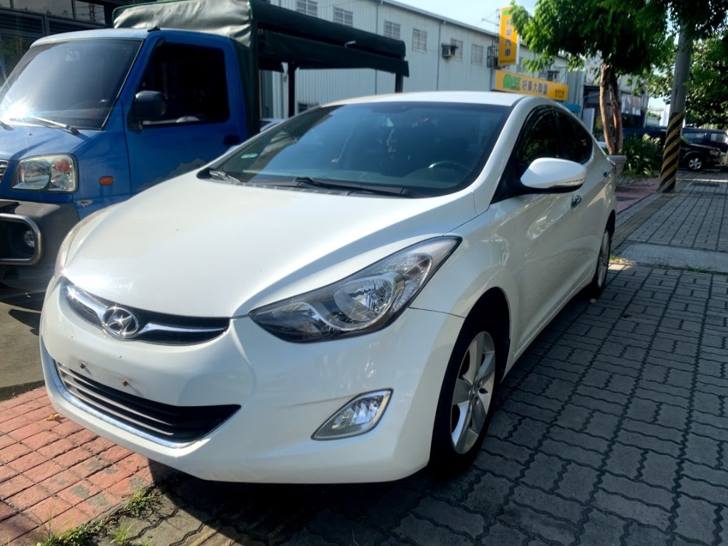 2013 Hyundai 現代 Elantra