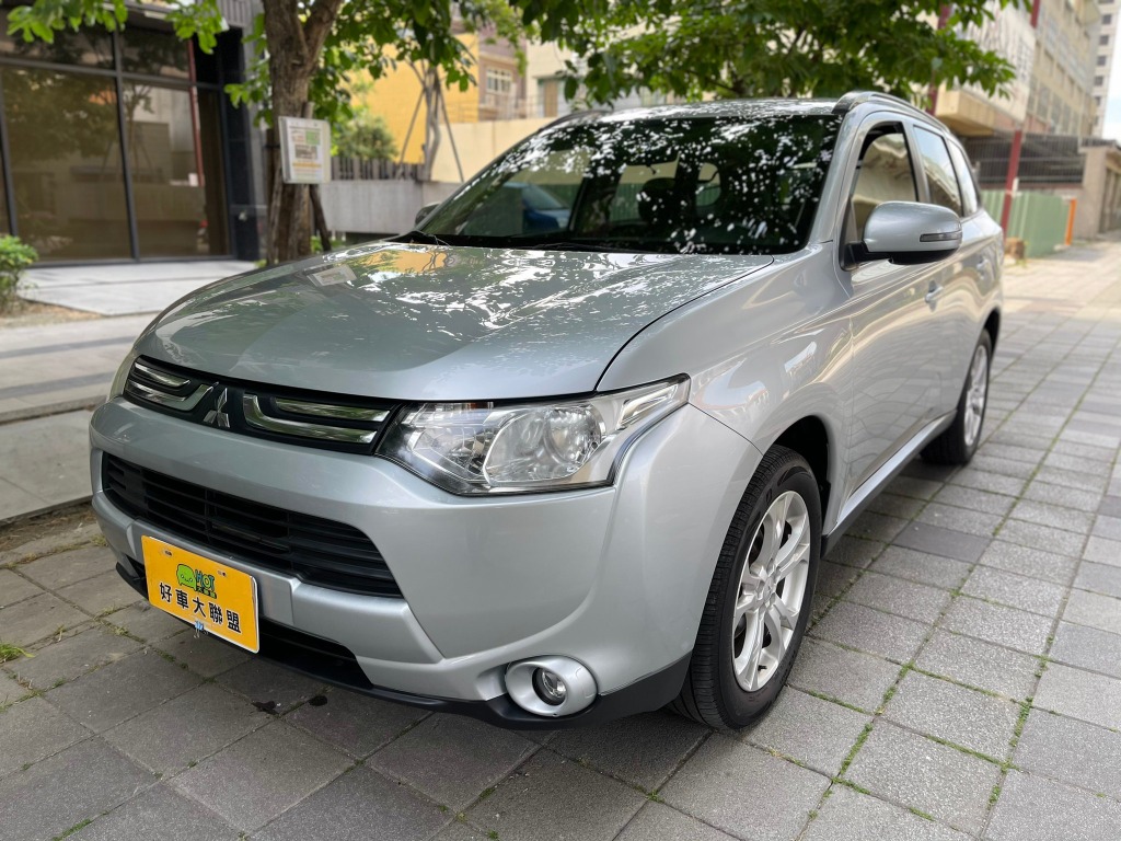 Mitsubishi 14 Outlander 2 4 4wd旗艦型 中古行情 Yahoo奇摩汽車機車