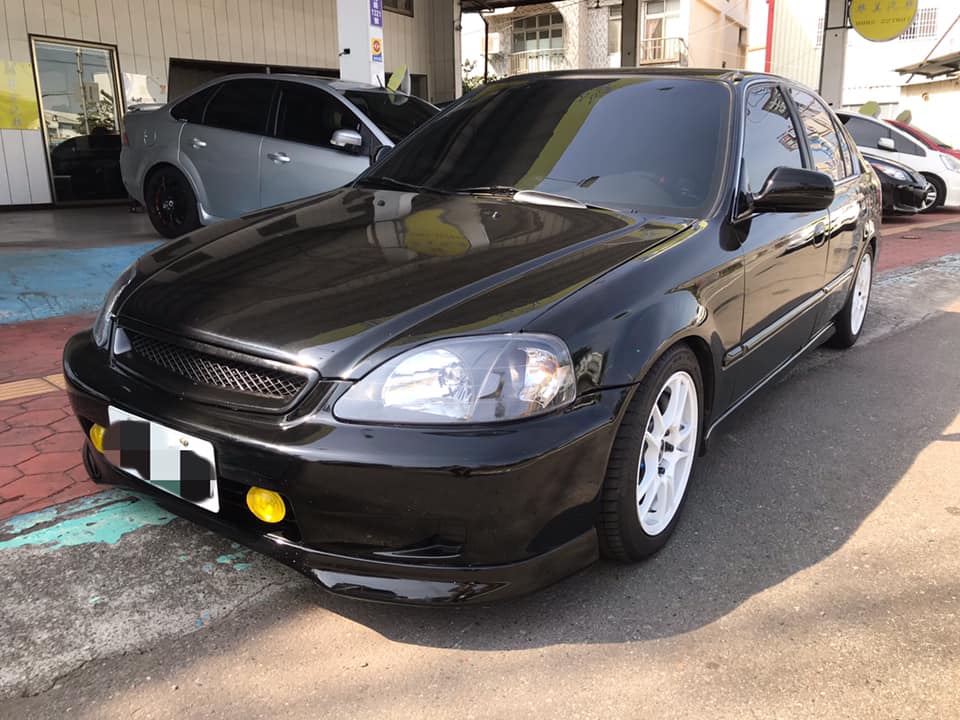 Hot大聯盟 Honda Civic 車美汽車 00年出廠k8 四門手排避震器 鋁圈 輪胎 水管 離合器 全部換新 車況超級好 買到賺到