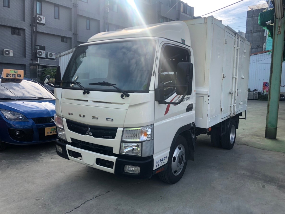 2015 Mitsubishi 商用車