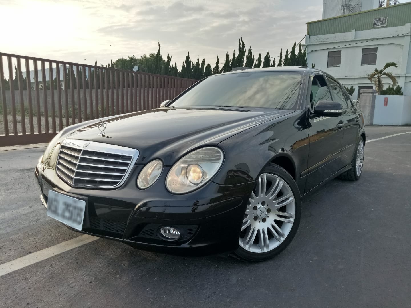 2006 M-benz E-class