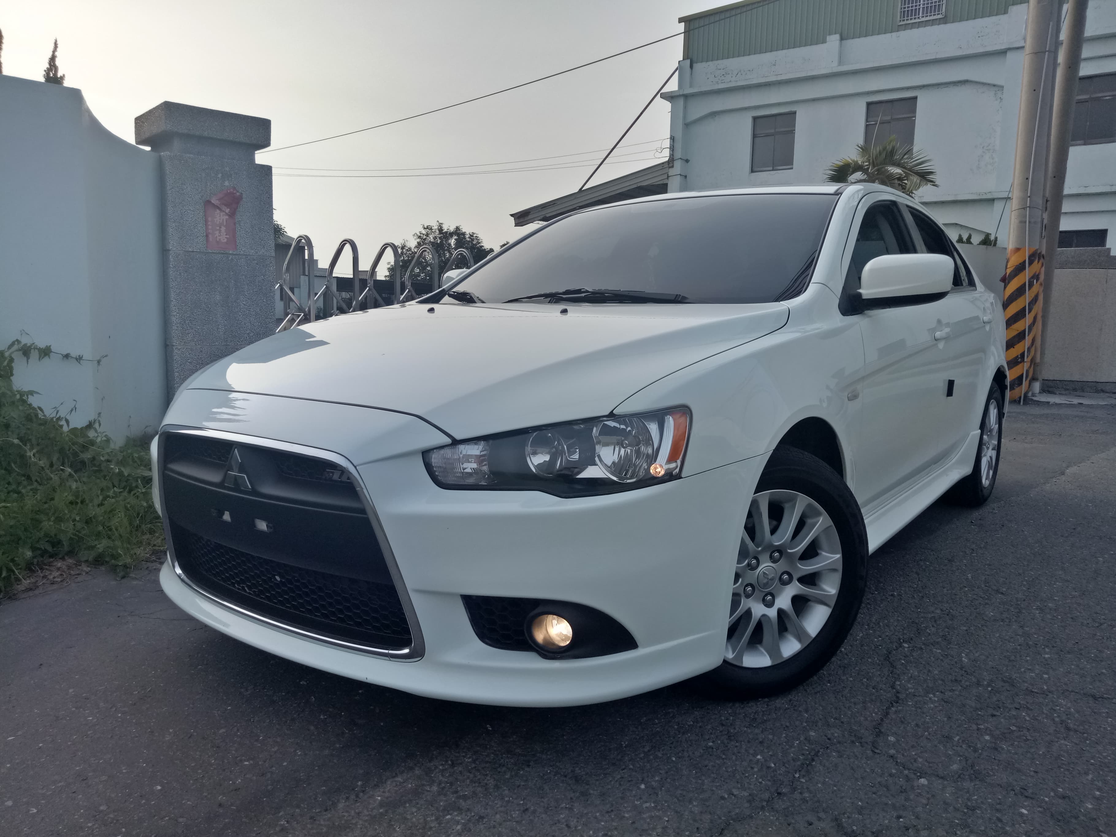2012 Mitsubishi Lancer io