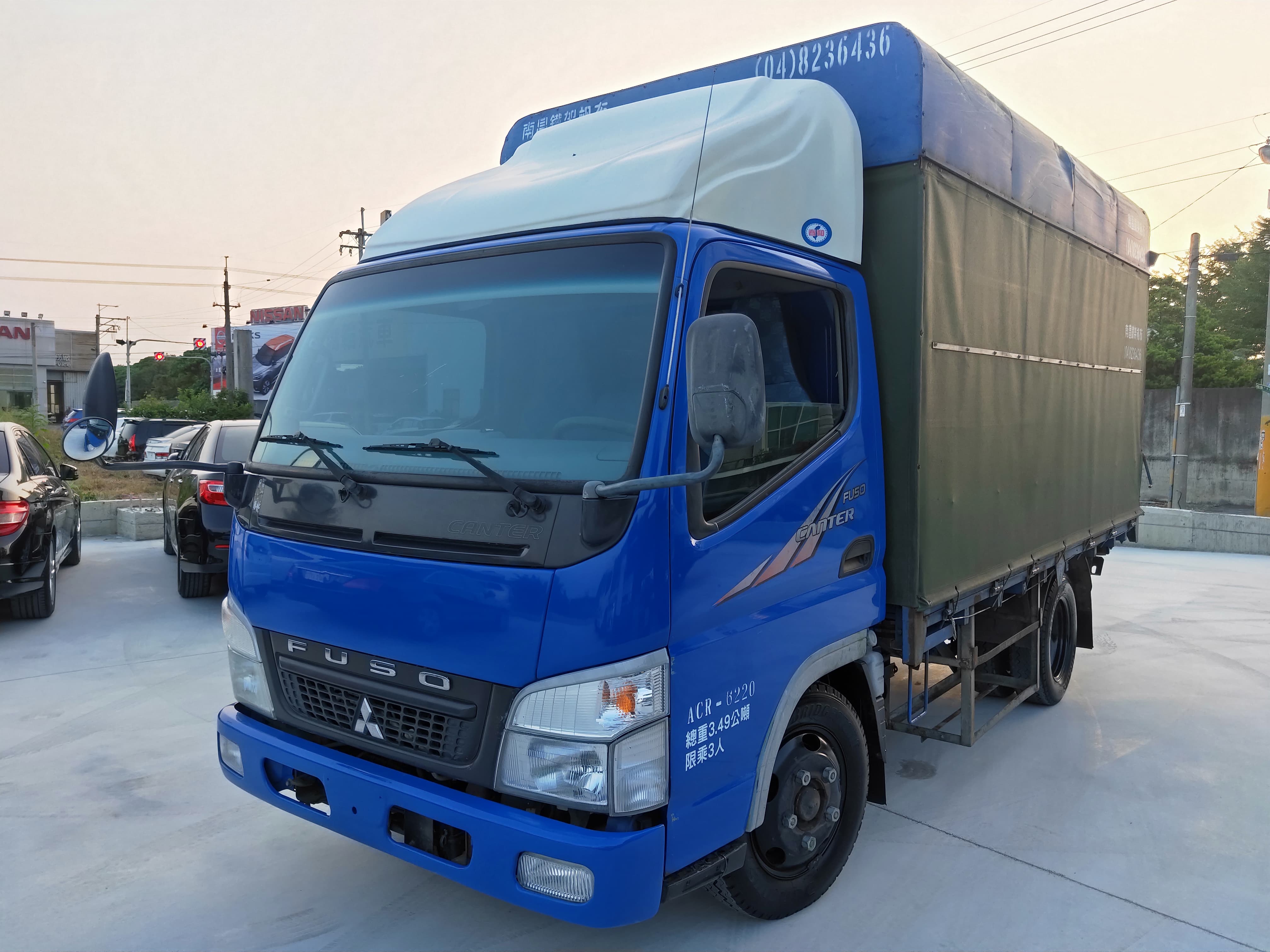 2012 Mitsubishi 三菱 商用車