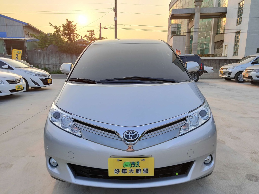 Hot大聯盟 Toyota Previa 年份極新價格在比下去真的會買不到車已停產車款市面上詢問度非常高原鈑件