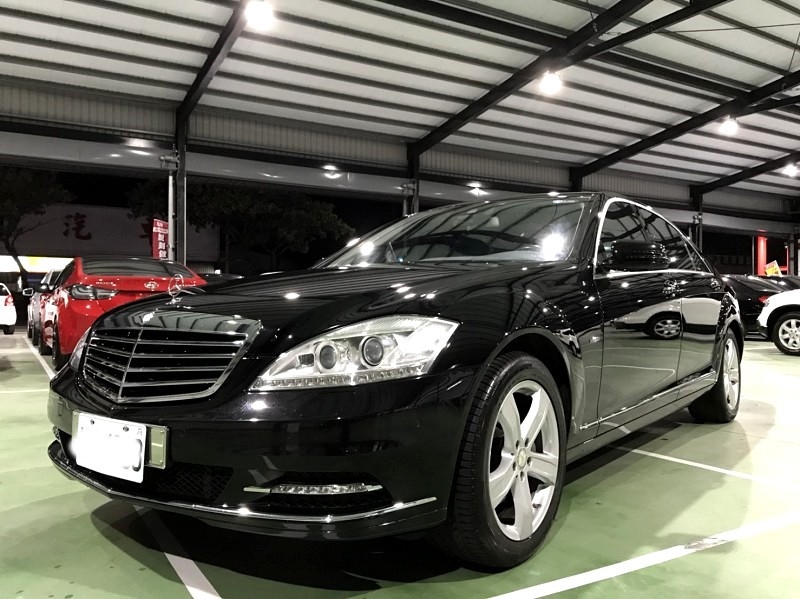 2011 M-benz S-class