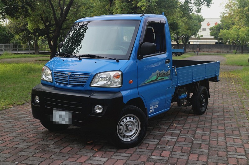 2012 Mitsubishi 商用車