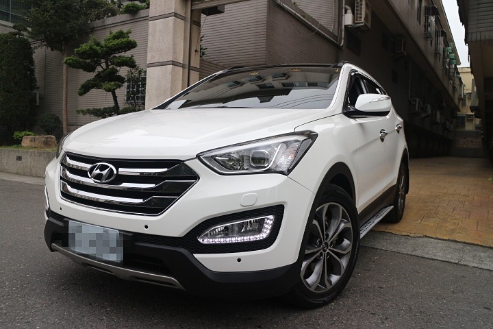 2016 Hyundai 現代 Santa fe