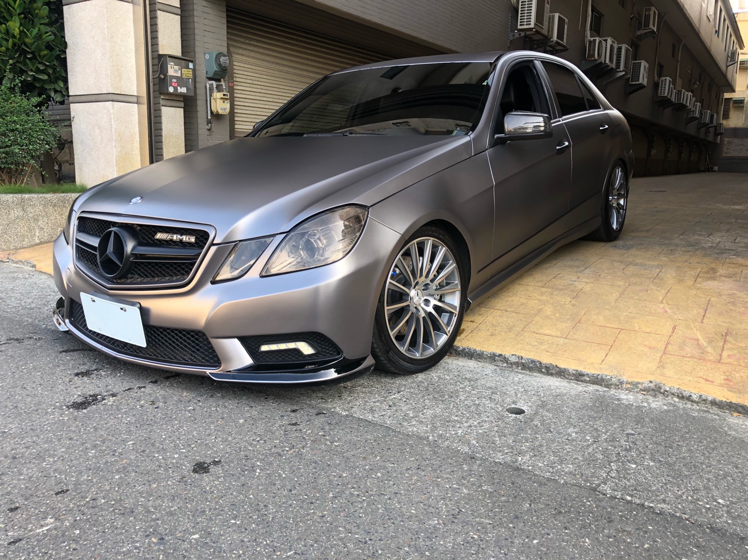 2011 M-Benz 賓士 E-class