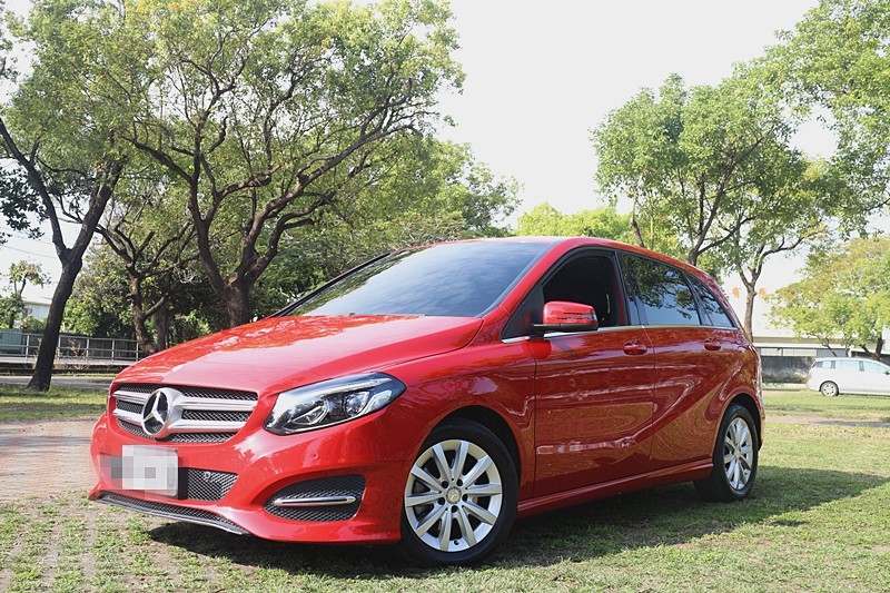 2015 M-Benz 賓士 B-class