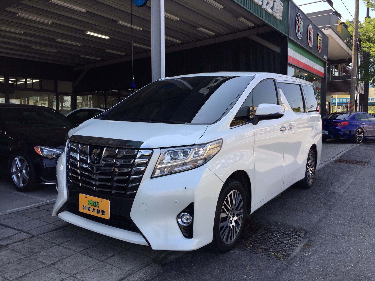 2017 Toyota Alphard