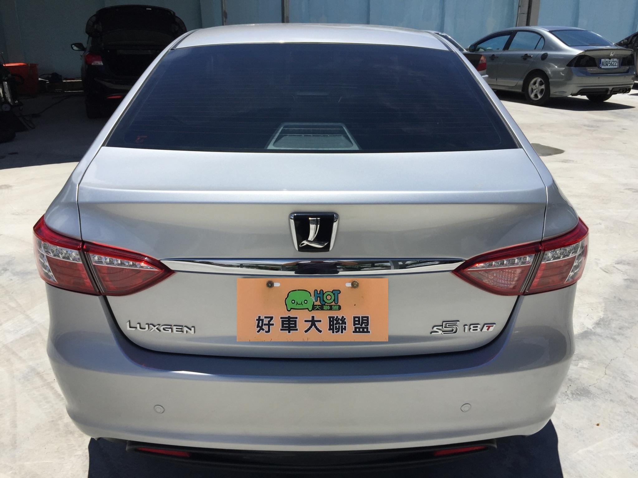 2013 Luxgen 5 sedan