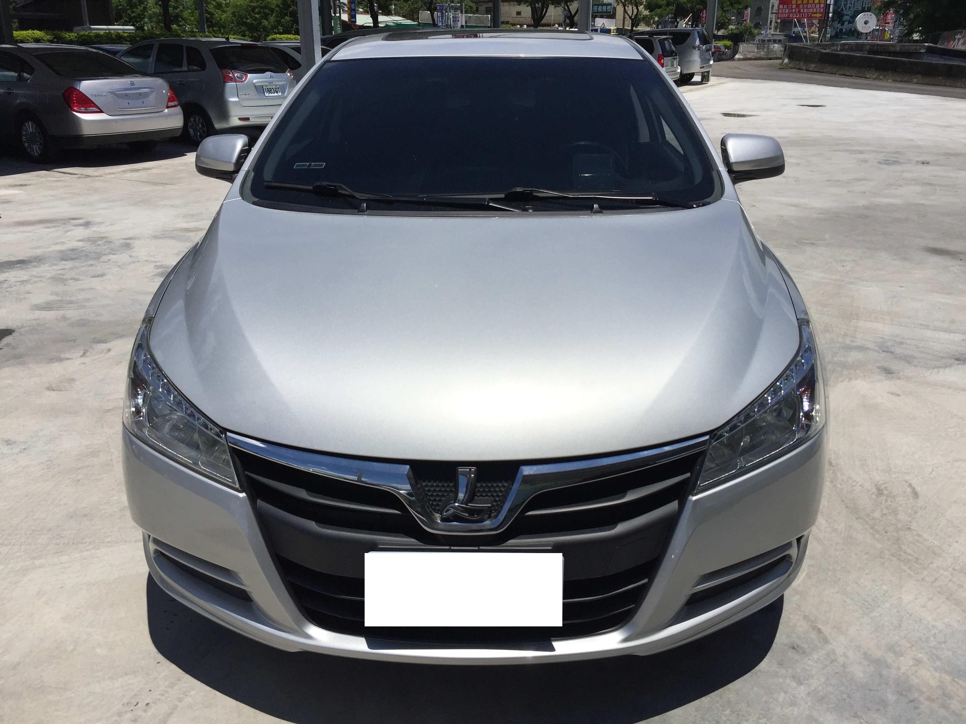 2013 Luxgen 5 sedan