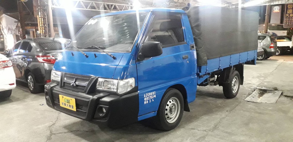 2014 Mitsubishi 三菱 商用車