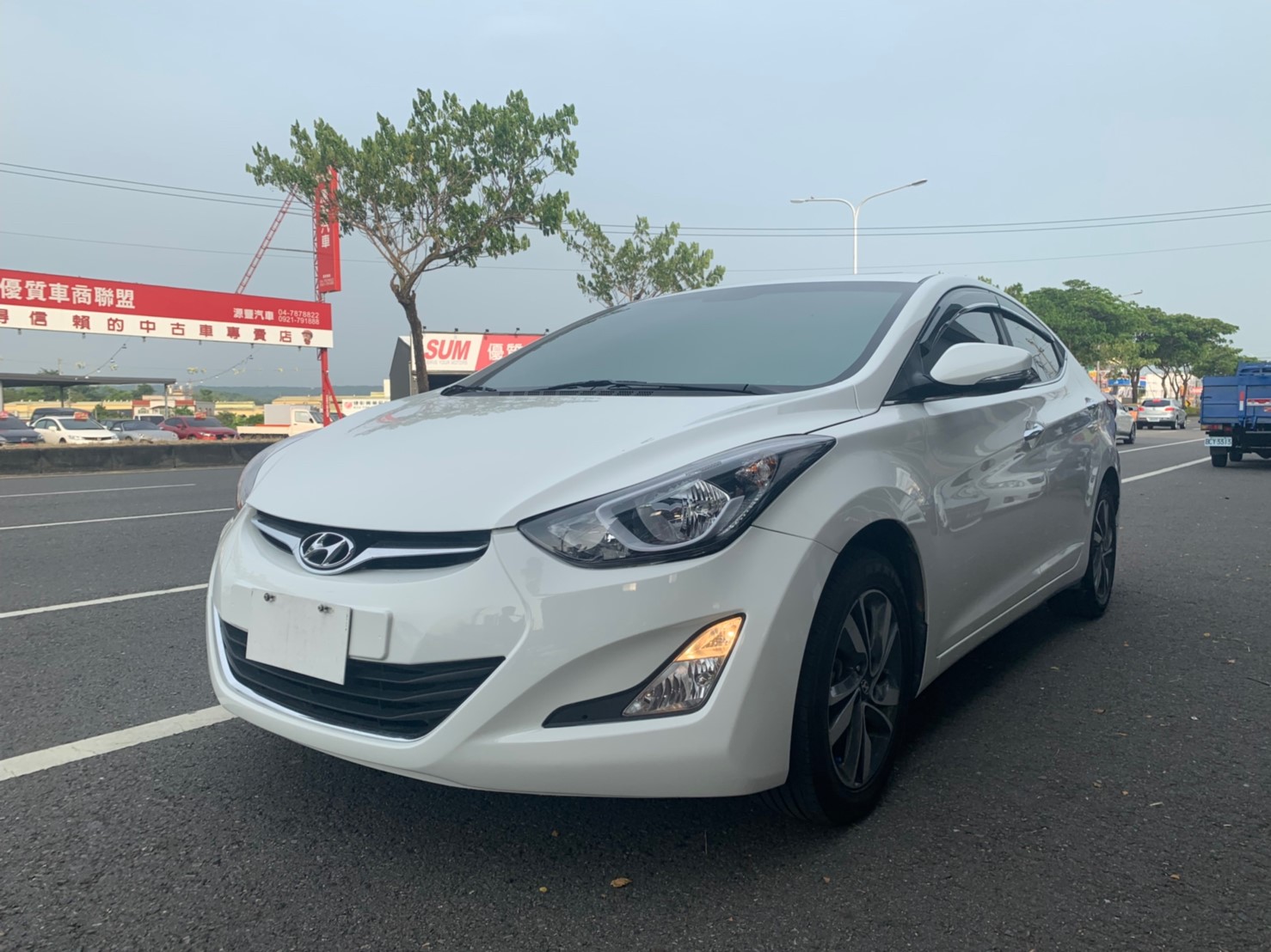 2015 Hyundai 現代 Elantra