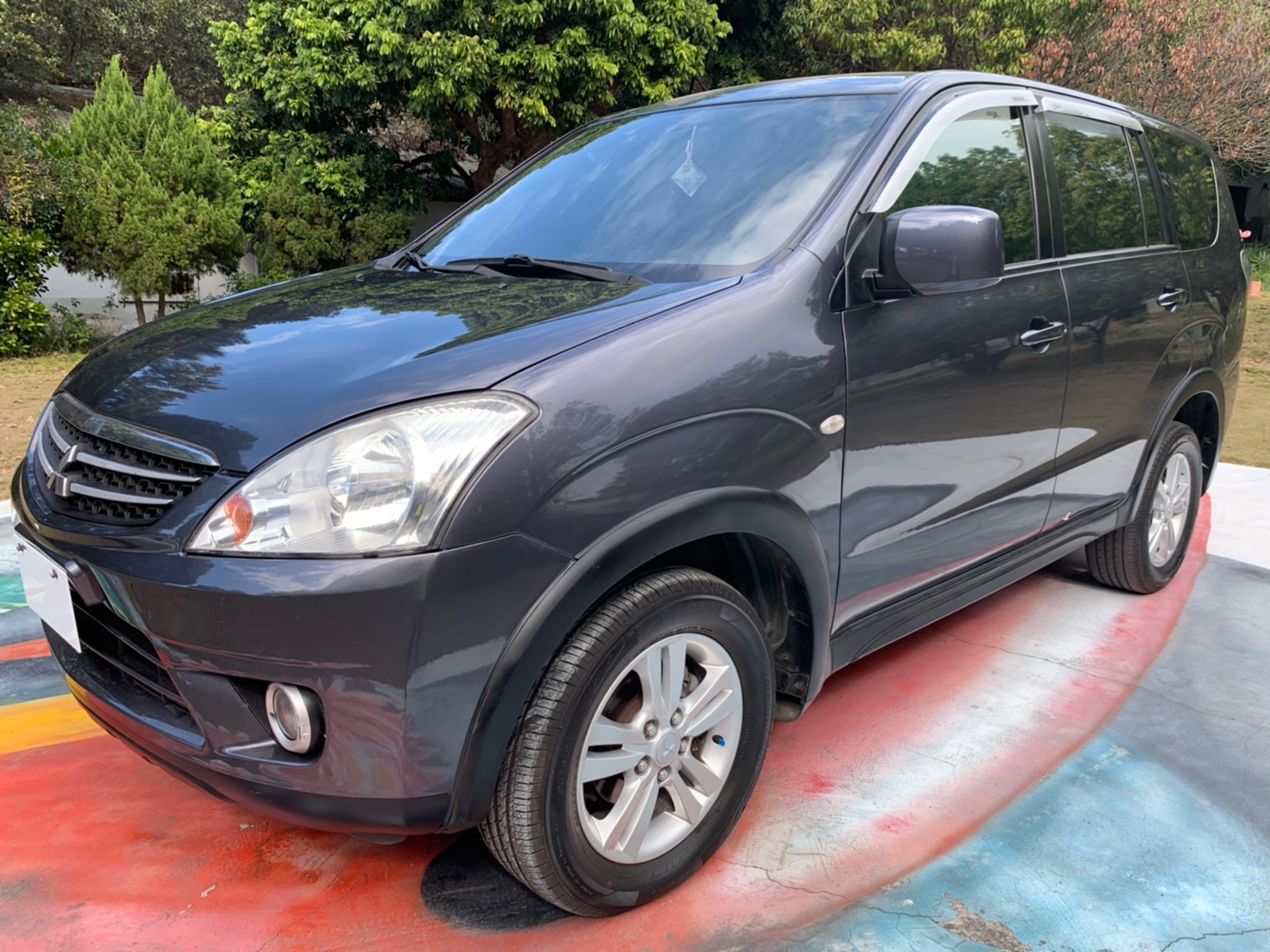 2011 Mitsubishi 三菱 Zinger