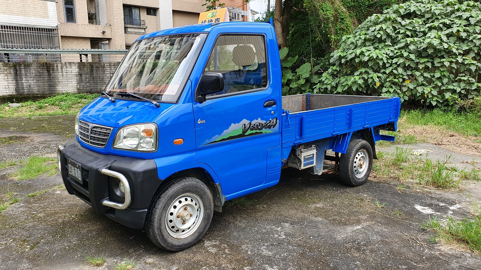 2005 Mitsubishi 商用車