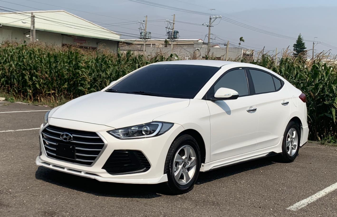 2018 Hyundai 現代 Elantra