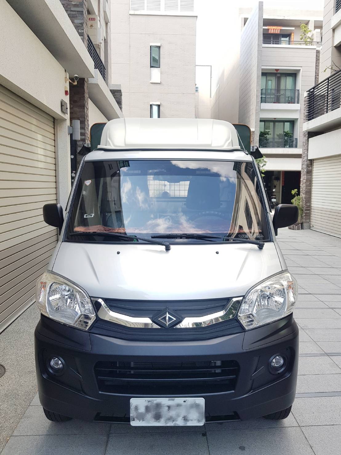 2018 Mitsubishi 三菱 商用車