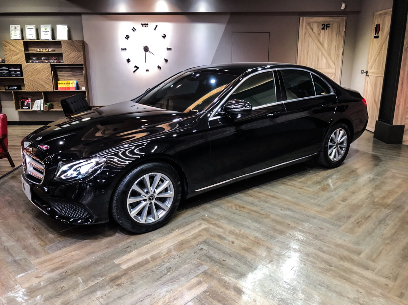 2018 M-Benz 賓士 E-class