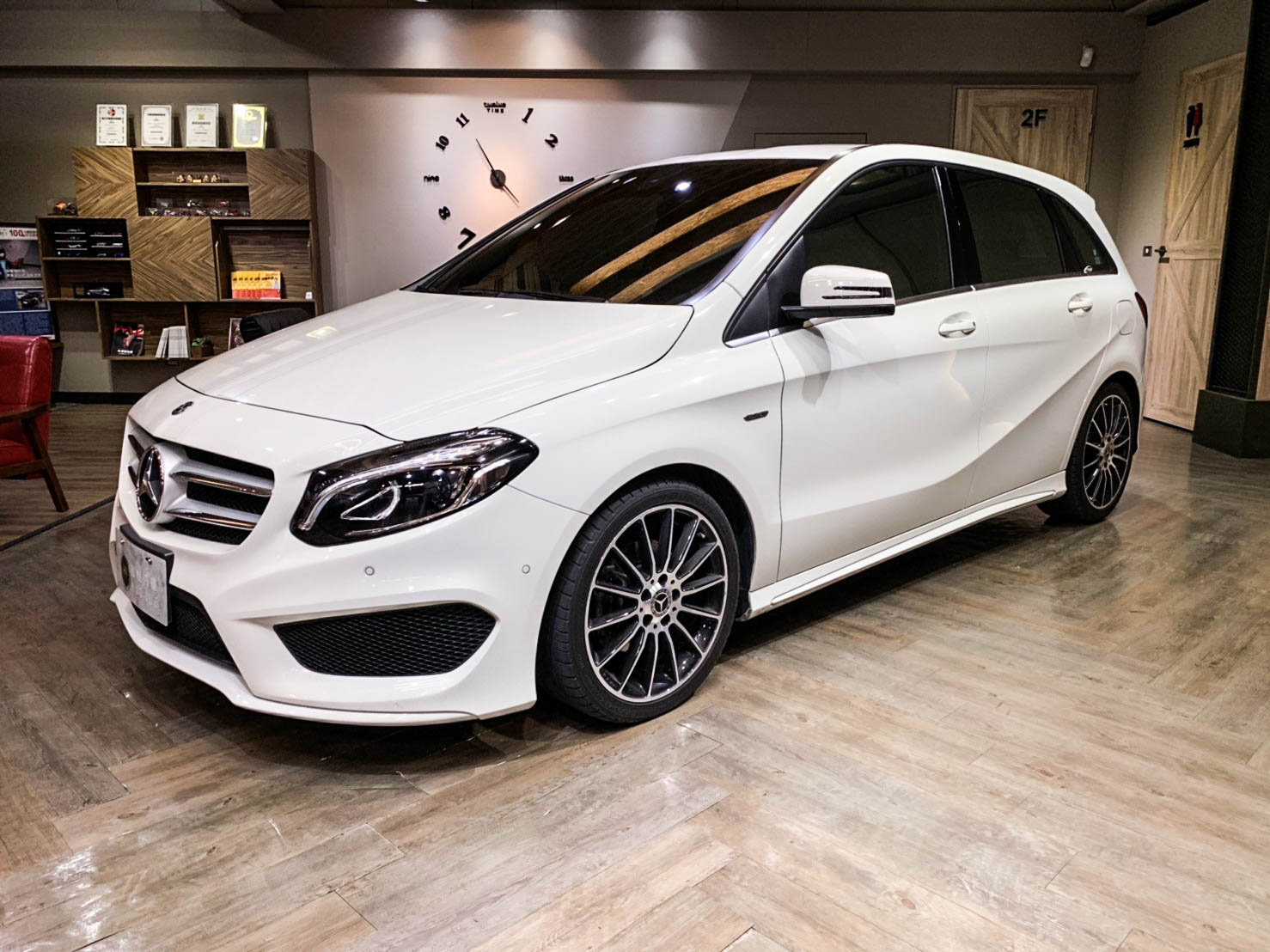 2017 M-Benz 賓士 B-class