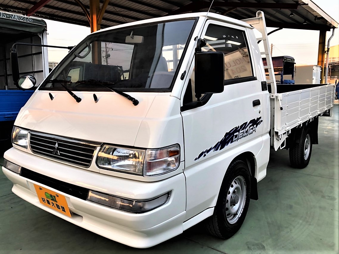 2011 Mitsubishi 商用車
