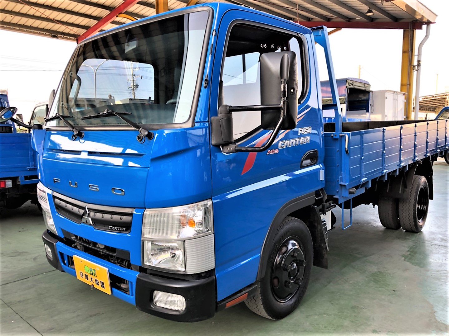 2015 Mitsubishi 商用車