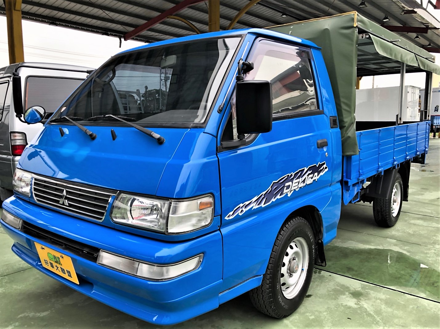 2012 Mitsubishi 商用車