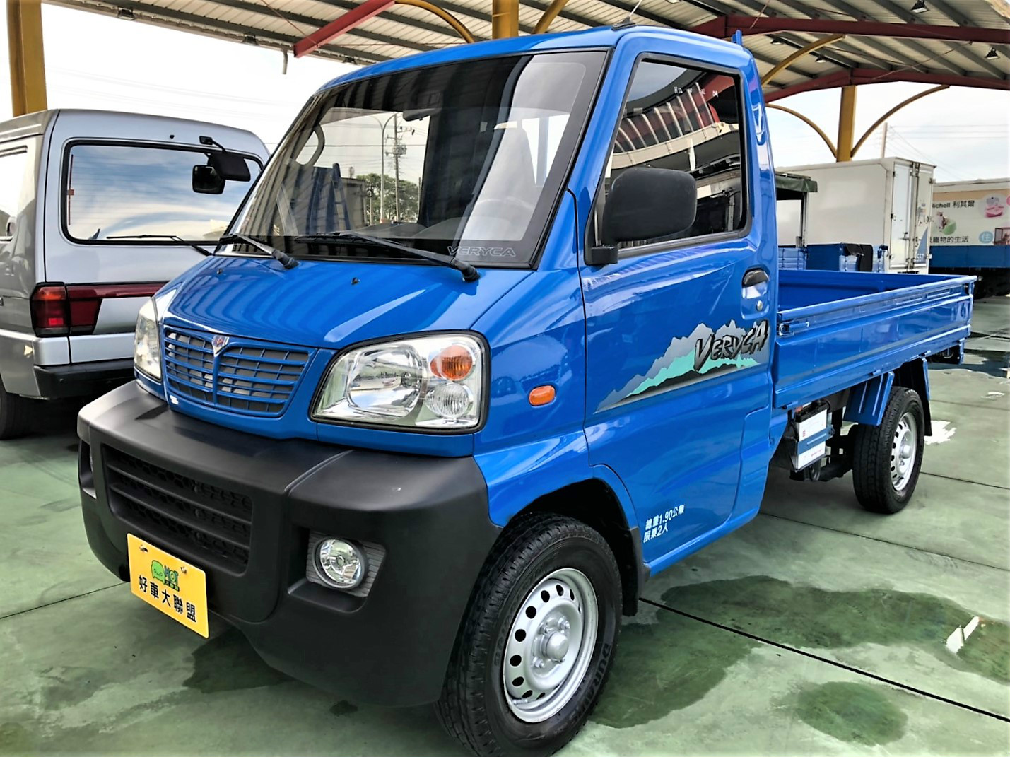 2010 Mitsubishi 商用車