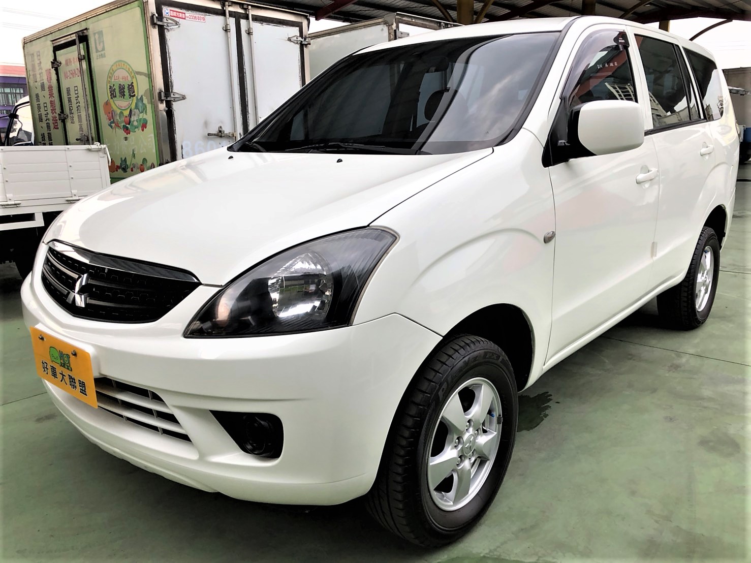 2014 Mitsubishi 三菱 Zinger